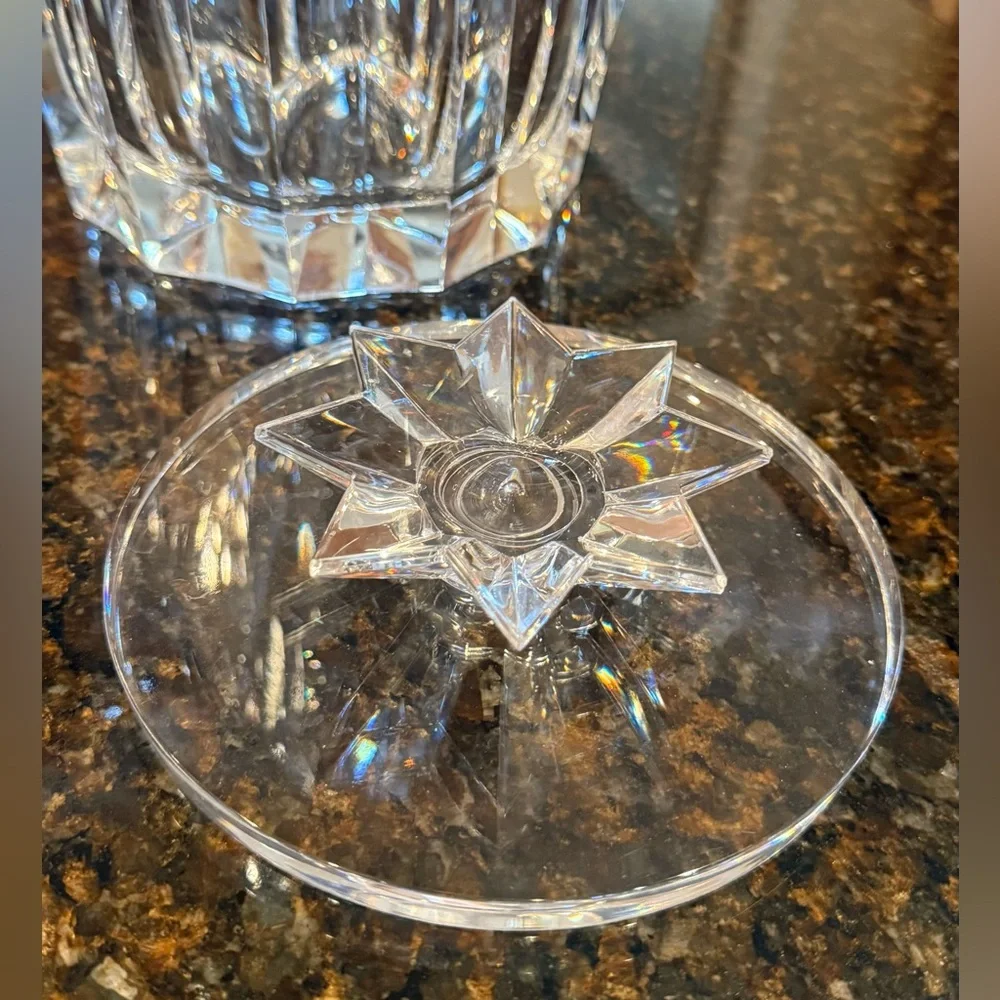Vintage Judith Kruger Grainware Lucite Ice Bucket with Starburst Lid